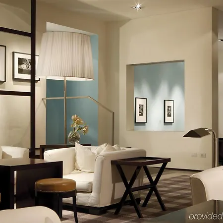 Gallery Art - Lungarno Collection