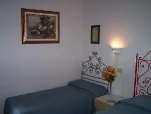 Boutique Hugo Ξενοδοχείο *