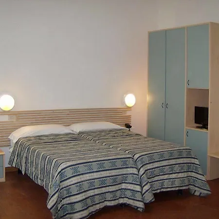 St. Hotell 2*