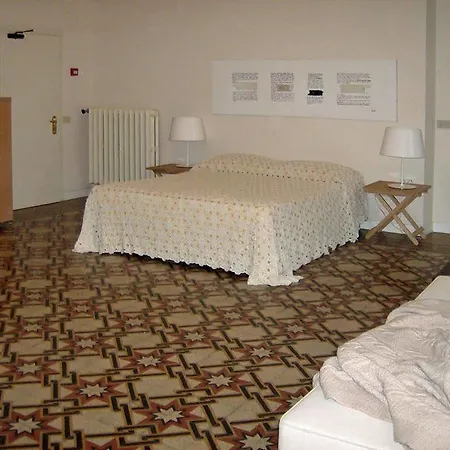Hotell St. 2*