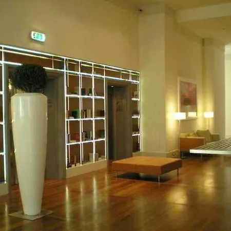 Hilton Garden Novoli 4*