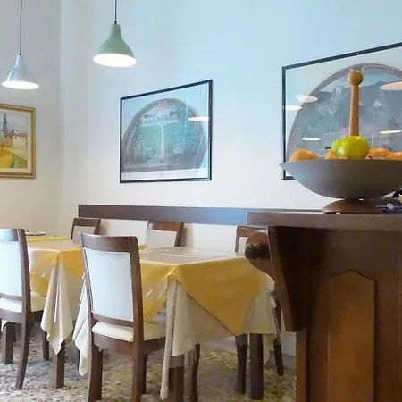 Melody House 3* Florence