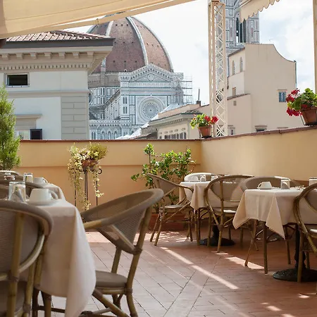 Hotel Laurus Al Duomo 4*
