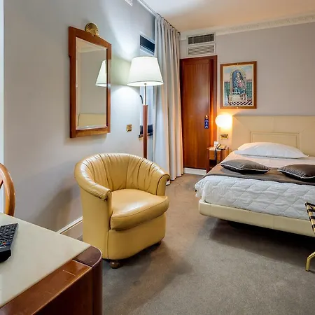 Roma 4*