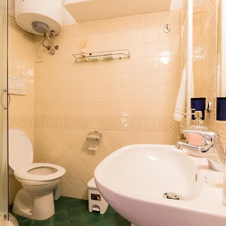 L&l Apartment *