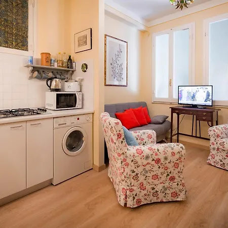 Santa Felicita Apartment Florence