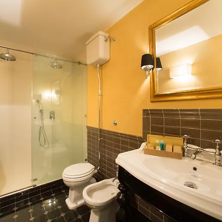 Boutique Torre De' Conti Bed & Breakfast 2*