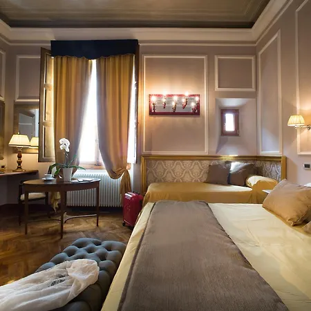Boutique Torre De' Conti Bed & Breakfast 2*