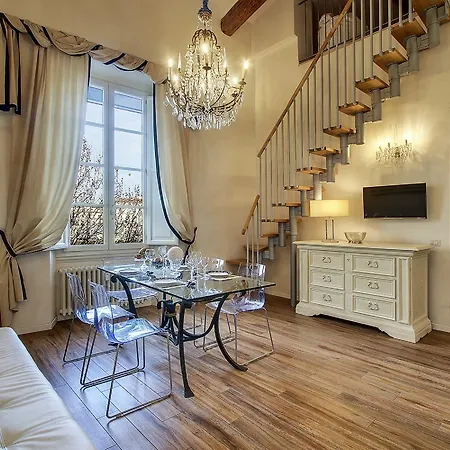 Apartment Lungarno Elegance *