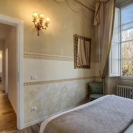 Lungarno Elegance Apartment