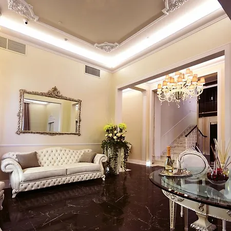 Hotel The Moon Boutique & 4*