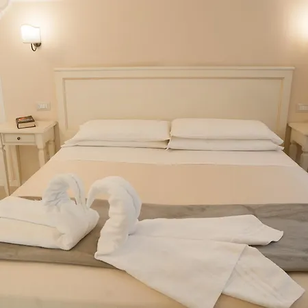 Dimora Salviati Bed & Breakfast 3*