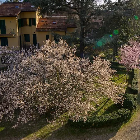 Dimora Salviati Bed & Breakfast 3*