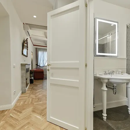 - In Duomo Apartment *