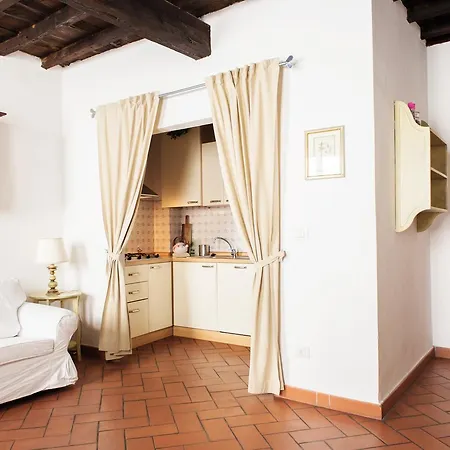 Rosa 8 Apartment