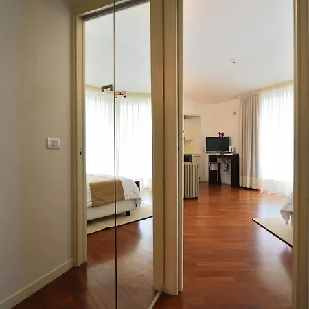 Eden Rock Aparthotel 4*