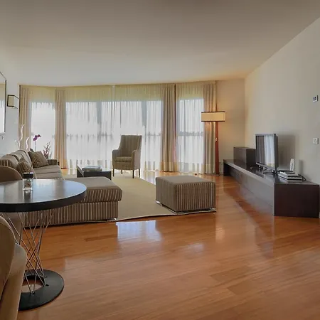 Eden Rock Aparthotel