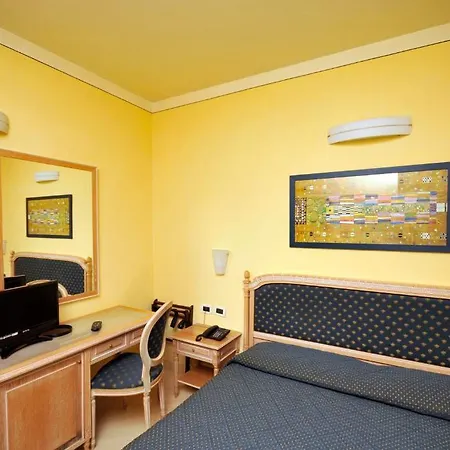 Anna's Hotel 2*