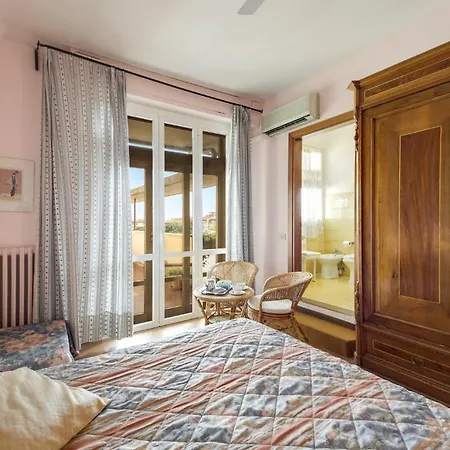 Residenza Giulia 3*