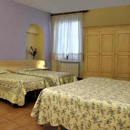Hotel Regina *