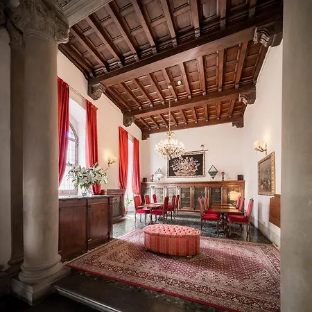 Torre Guelfa Palazzo Acciaiuoli 4* Firenze