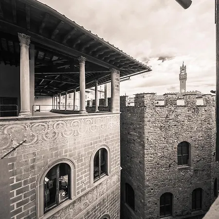 Torre Guelfa Palazzo Acciaiuoli Hotel