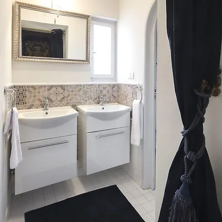 Perla Js Bed & Breakfast 3*