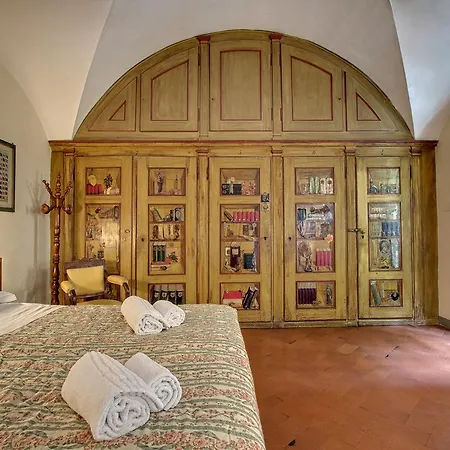 Ravel Near The Ponte Vecchio Apartment Florence