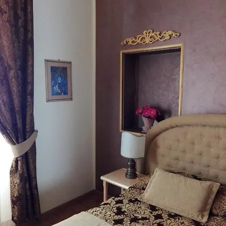 Relais Dante E Beatrice Bed and Breakfast Φλωρεντία