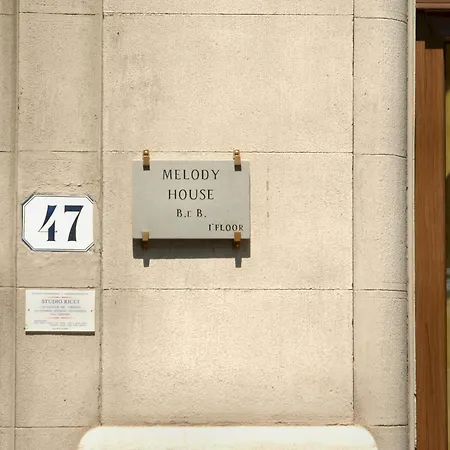 Melody House Bed & Breakfast 3*