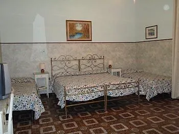 Hotel Delle Camelie 2*