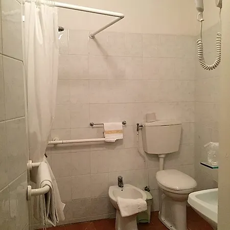 Ascot Hotel 3*