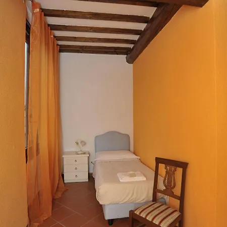 Laura - Hotel