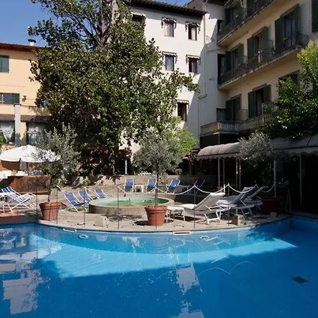 Hotell Croce Di Malta 4*