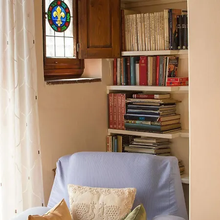 Bed & Breakfast La Rosa Townhouse 3*