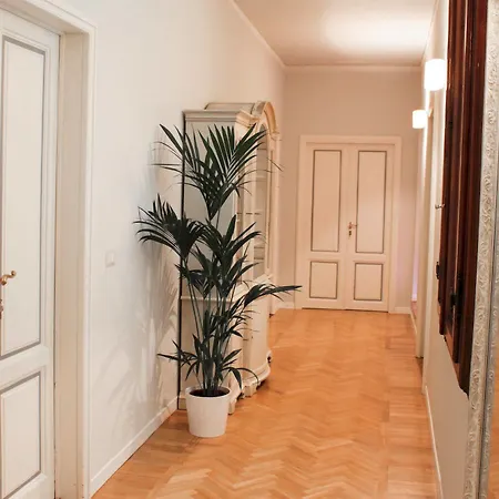 Chic Guest house 3*