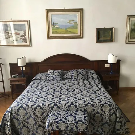 Alojamento de Acomodação e Pequeno-almoço Antica Torre 2*