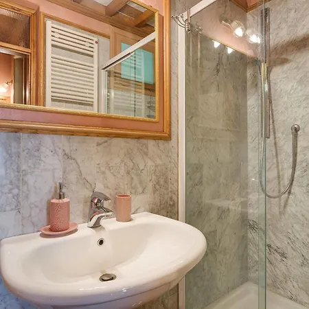Hotel Cavour 10