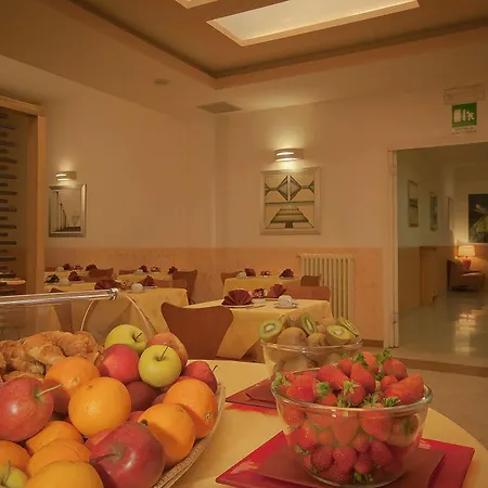 Meridiana Hotel 3*