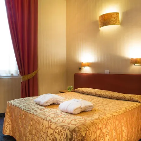 Montreal Hotel 3*
