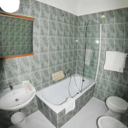 Hhb Hotel