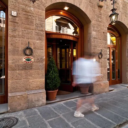 Pierre Hotel 4*