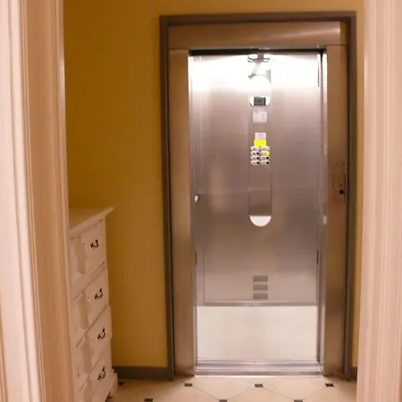 Michelangiolo Aparthotel