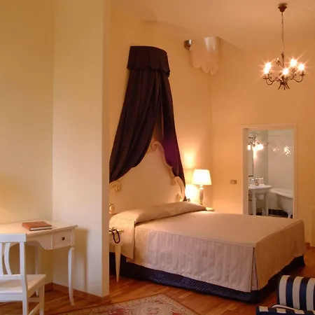 Aparthotel Michelangiolo 3*