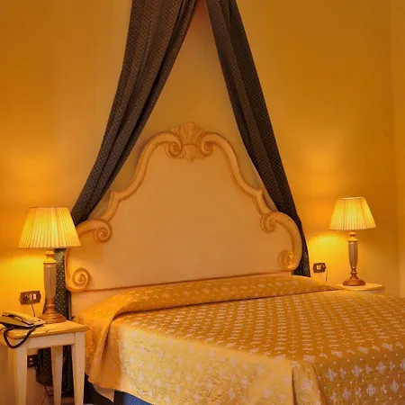 Michelangiolo Aparthotel