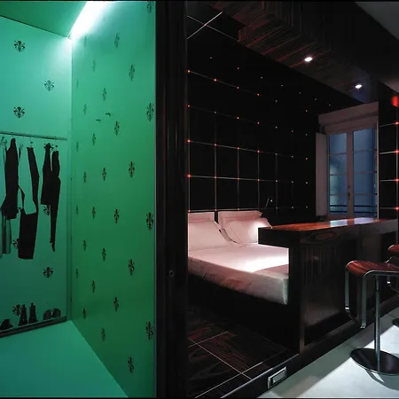 Hotel Una Vittoria 4*