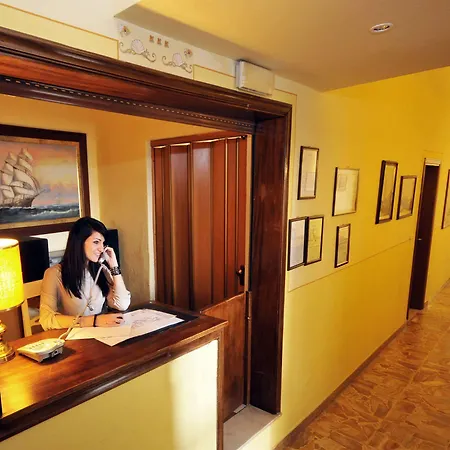 Hotel Marine