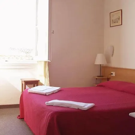 بيت ضيافة Residenza Le Rondini 3*