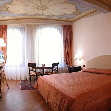 Residenza D'epoca In Piazza Della Signoria Couette-café 2*