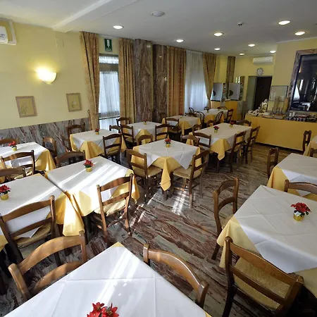 Corolle Hotel 3*